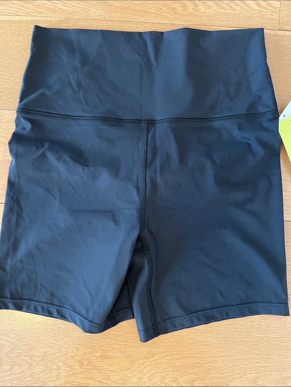 NWT All In Motion Black Bike Shorts 6" Effortless Support High-Rise, Size Medium